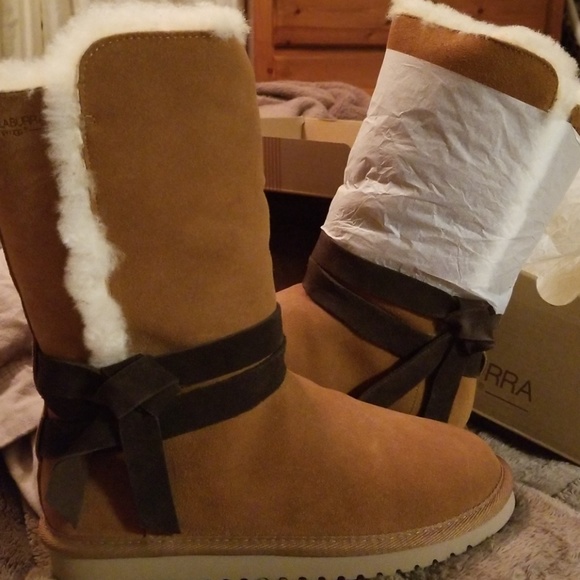Ugg boots - Picture 3 of 5